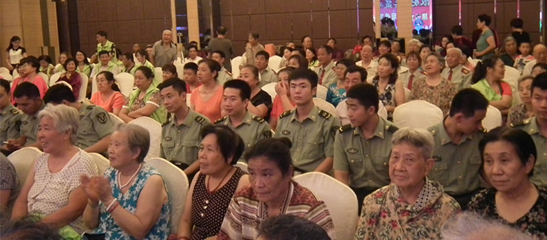 积成社区社会服务中心举办“军民鱼水情 夕阳无限好 共筑中国梦”消夏晚会 积成社区社会服务中心举办“军民鱼水情 夕阳无限好 共筑中国梦”消夏晚会