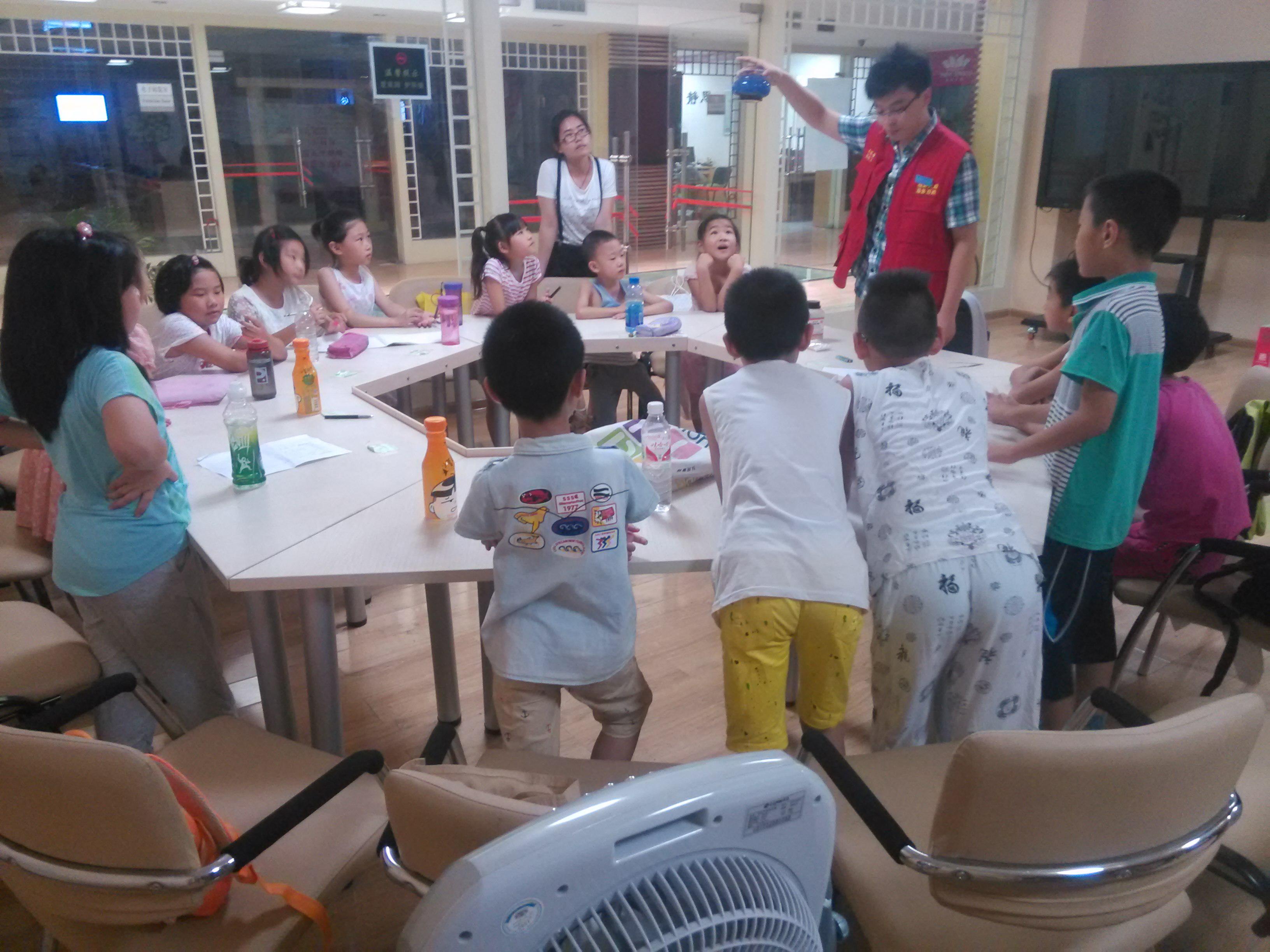 开心向日葵之科学实验室开课啦! 开心向日葵之科学实验室开课啦!