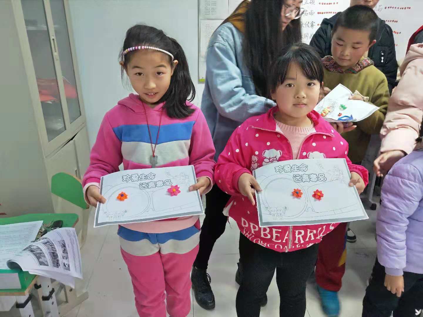 制作禁毒宣传画册