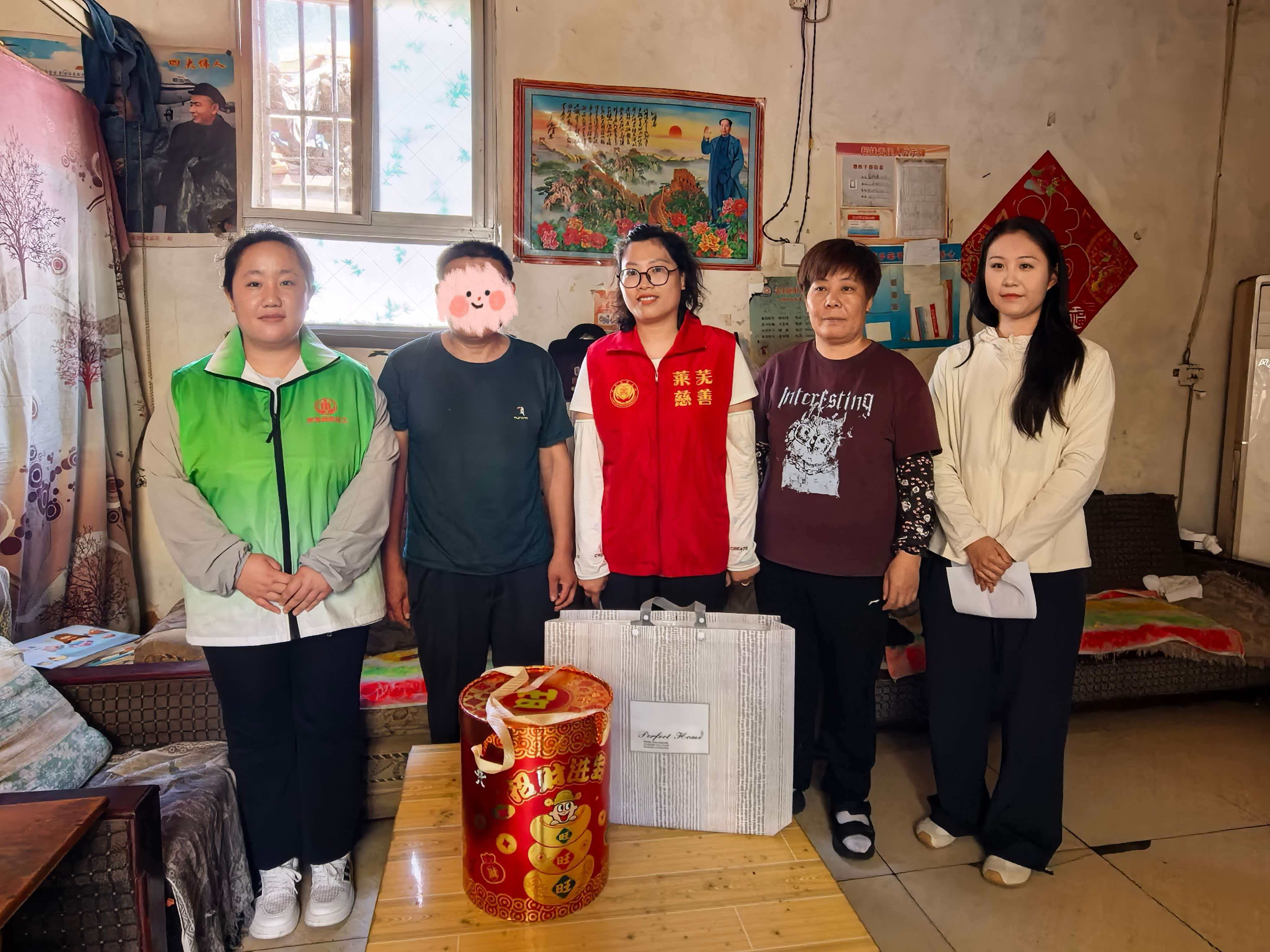 六一儿童节走访2.jpg